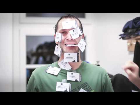 Jiří Hejcman oblepený předplatitelskými kartičkami.