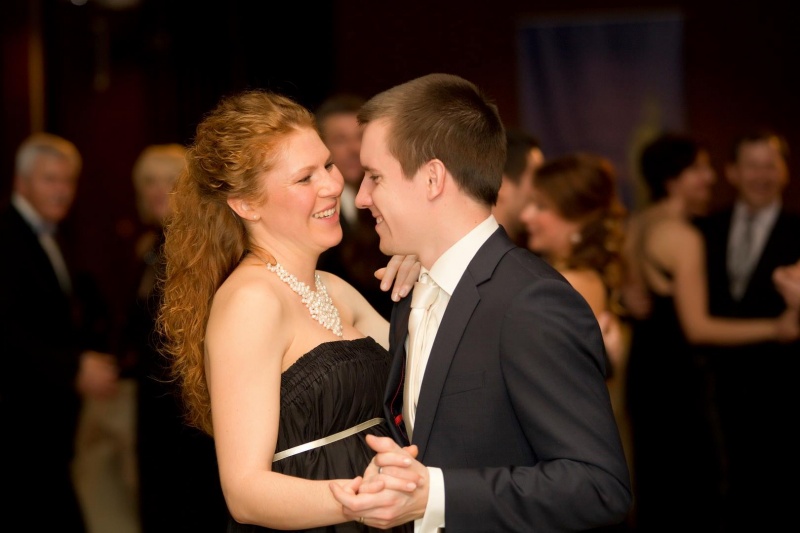 Klára Vojtková s manželem při tanci na XXX. Divadelním plese - foto Marek Malůšek