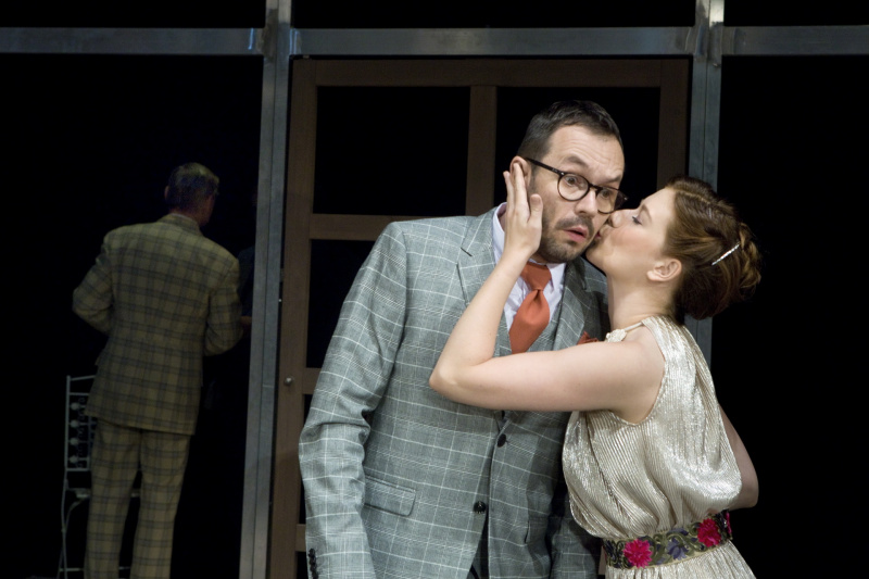 Josef Kubáník a Tereza Hrabalová v komedii Deskový statek