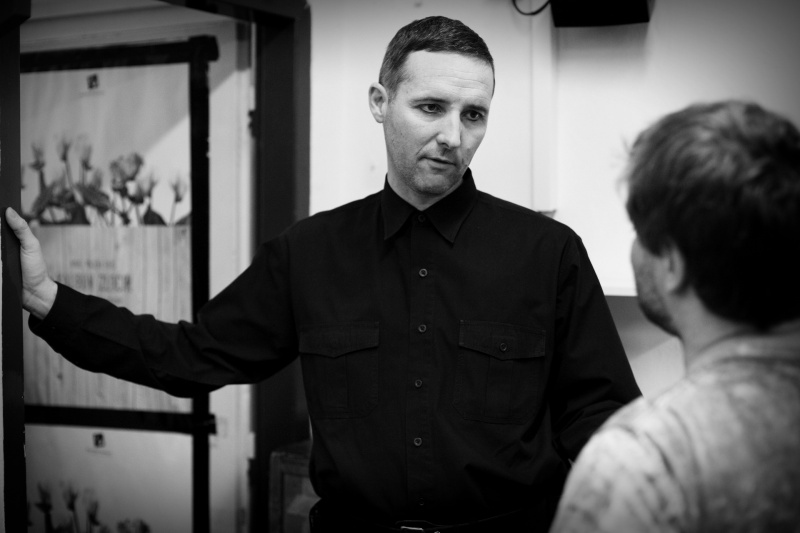 David Vacke v kostýmu. Místo něj teď obléká běžecké šortky