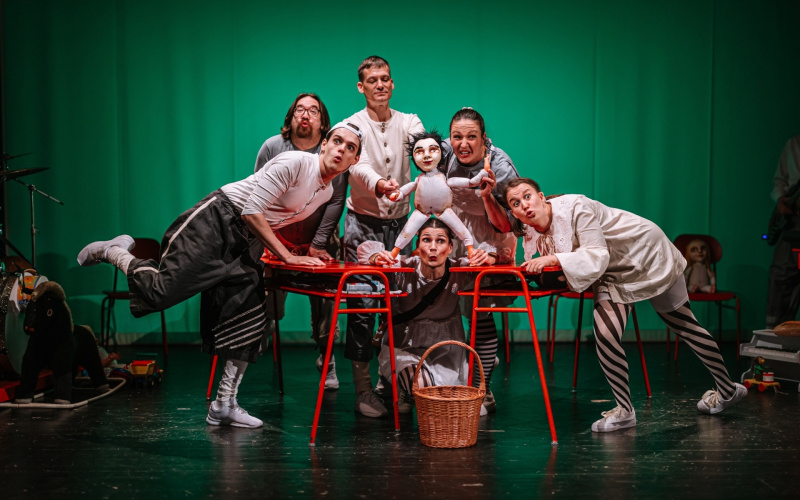 Děti z Bullerbynu Divadla Polárka Děti z Bullerbynu Divadla Polárka