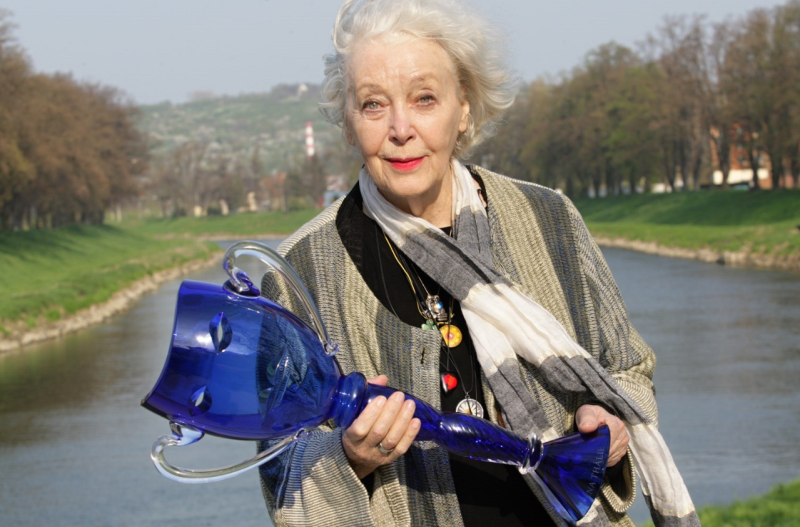 Květa Fialová s Thálií pro Slovácké divadlo Květa Fialová s Thálií pro Slovácké divadlo