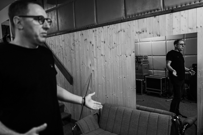 Zvukař Michal Kedroň je Slováckému divadlu věrný už 20 let Zvukař Michal Kedroň je Slováckému divadlu věrný už 20 let