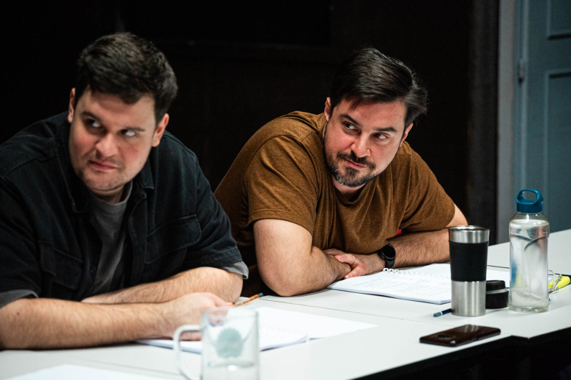 Lukáš Matěj (vpravo) na zahajovací zkoušce komedie Klíčovou dírkou Lukáš Matěj (vpravo) na zahajovací zkoušce komedie Klíčovou dírkou