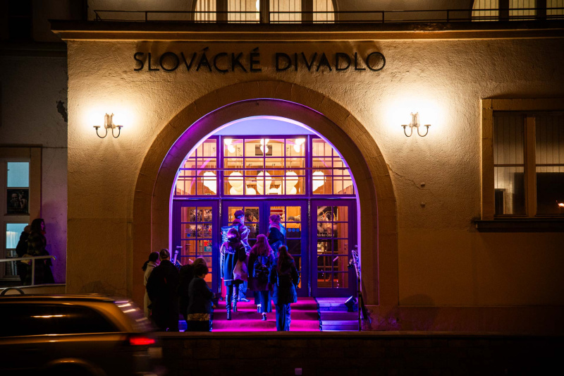 V divadle se slavilo, 80. narozeniny připadly na 10. října