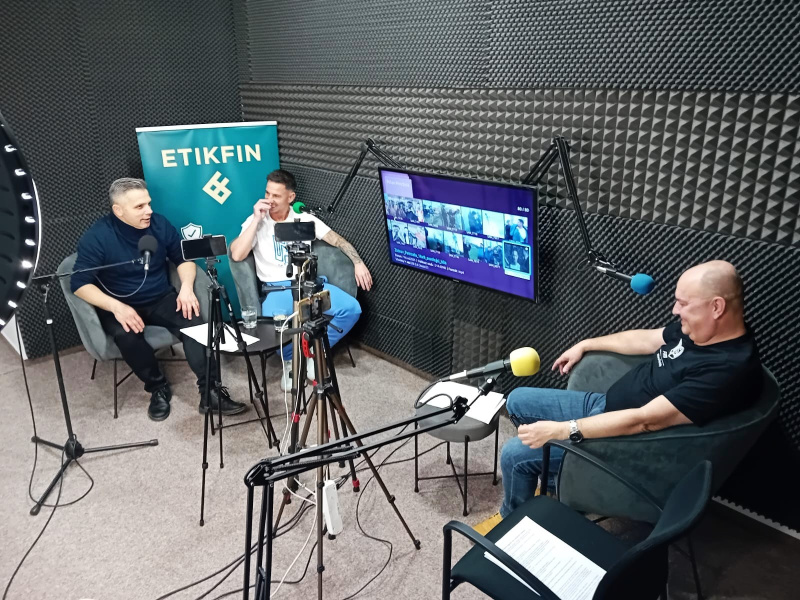 David Vaculík s Milanem Petrželou a Alešem Mazurkem David Vaculík s Milanem Petrželou a Alešem Mazurkem