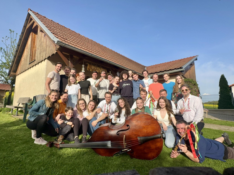 Divadelníci se schází u Trčálků