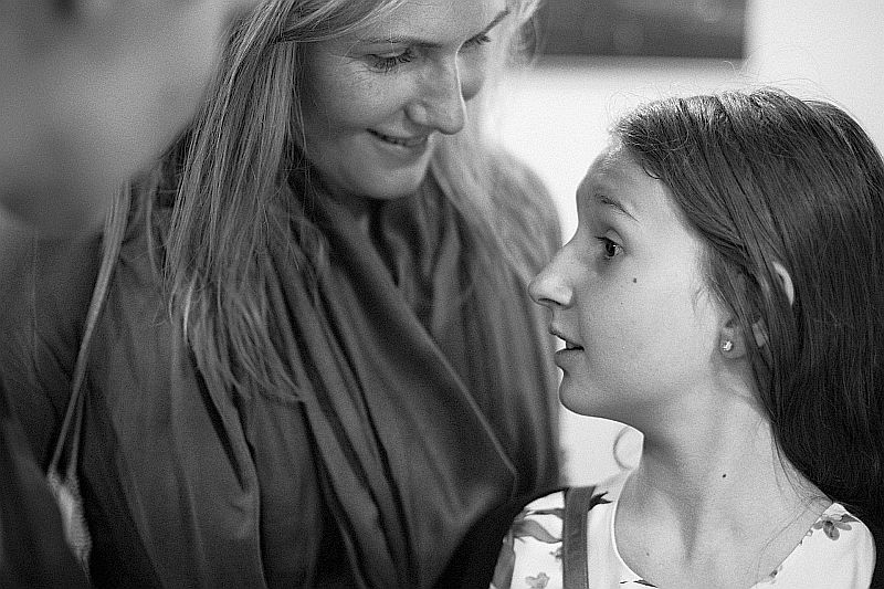 Po sobotní premiéře - Ester se svou maminkou - foto Marek Malůšek