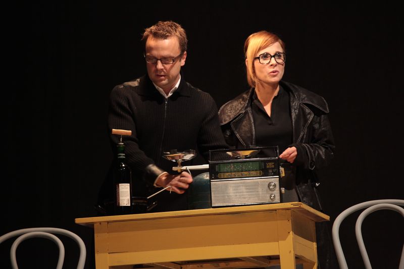 jako Aśka v inscenaci Denní dům, noční dům, vlevo Tomáš Šulaj (Tomek) - foto Jan Karásek jako Aśka v inscenaci Denní dům, noční dům, vlevo Tomáš Šulaj (Tomek) - foto Jan Karásek