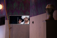 Slovácké divadlo_Fyzikové_Zdeněk Trčálek_foto: Kuba Jíra