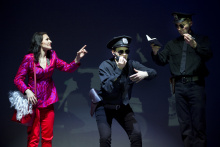 V žabím pyžamu; s kolegy Pavlínou Hejcmanovou a Davidem Vacke