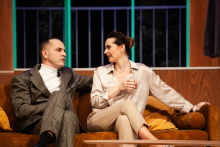 Zamilovaný velvyslanec_Kamila Mitáčková s Jiřím Hejcmanem_foto: Kuba Jíra