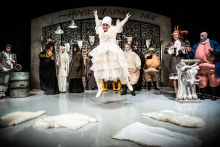 Farma zvířat_Jakub Zelinka_ Zdeněk Trčálek_ Kateřina Michejdová_Pavlína Hejcmanová_Petra Staňková_David Vaculík_ Daniel Gajdoš_Lukáš Matěj_ Jiří Hejcman_Pavel Šupina_ foto Kuba Jíra